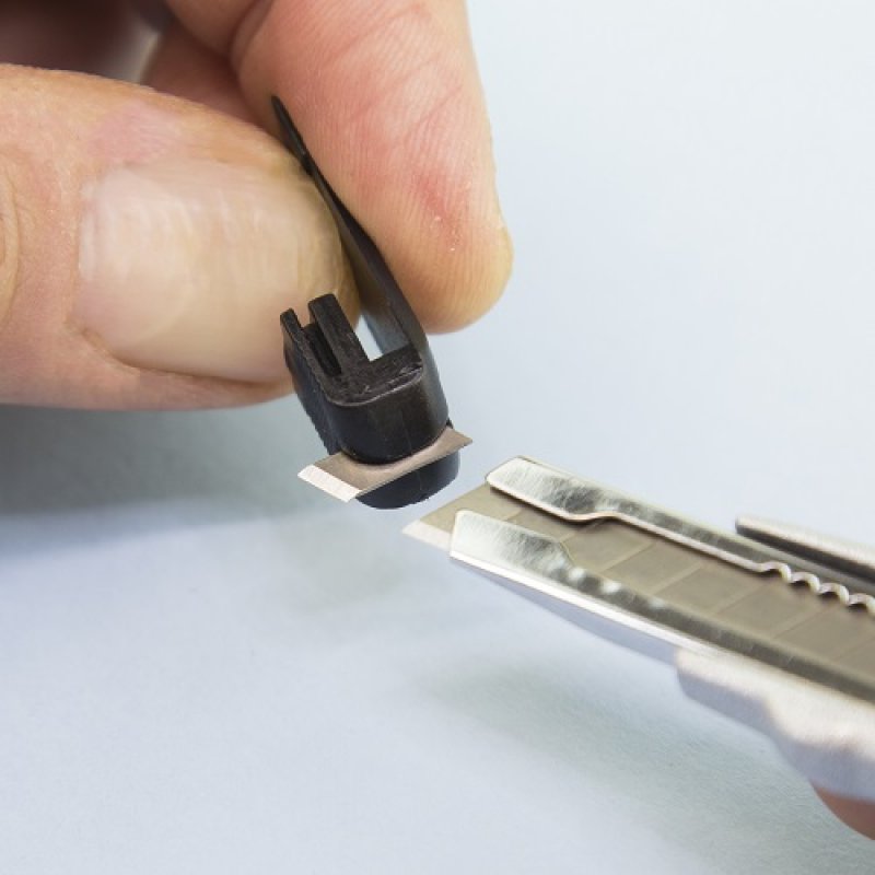 Snap-Off Knife & Blades – ModelCraft - Image 2